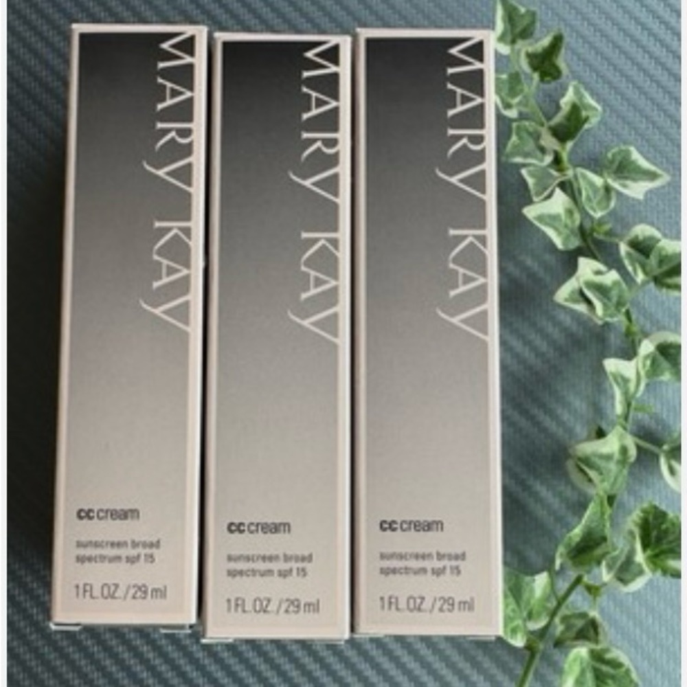 3 Mary Kay CC Cream light to medium broad spectrum spf 15 Sale